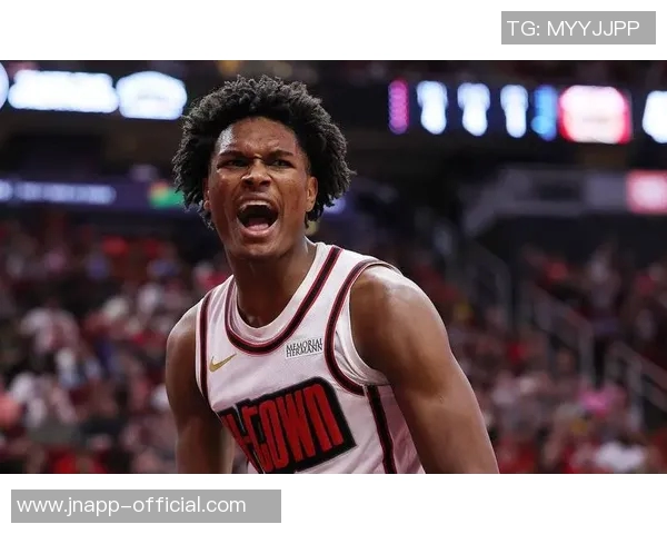 NBA新赛季第五中锋评选结果揭晓恩比德荣登榜首引发热议