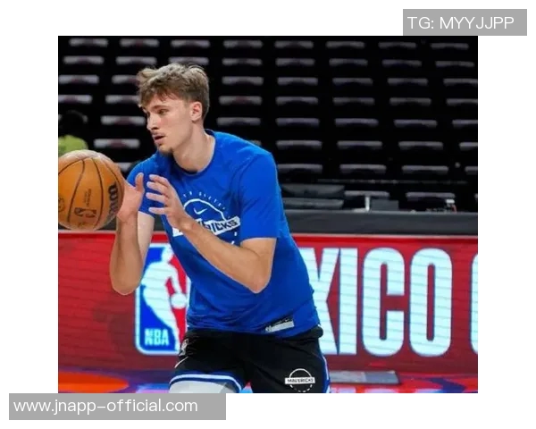 小迈克尔波特半场表现平平12投4中三分球命中率低迷仅得11分3篮板