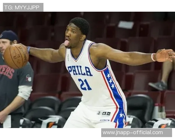 香波特称赞安芬尼西蒙斯为年轻版利拉德得分方式极其相似